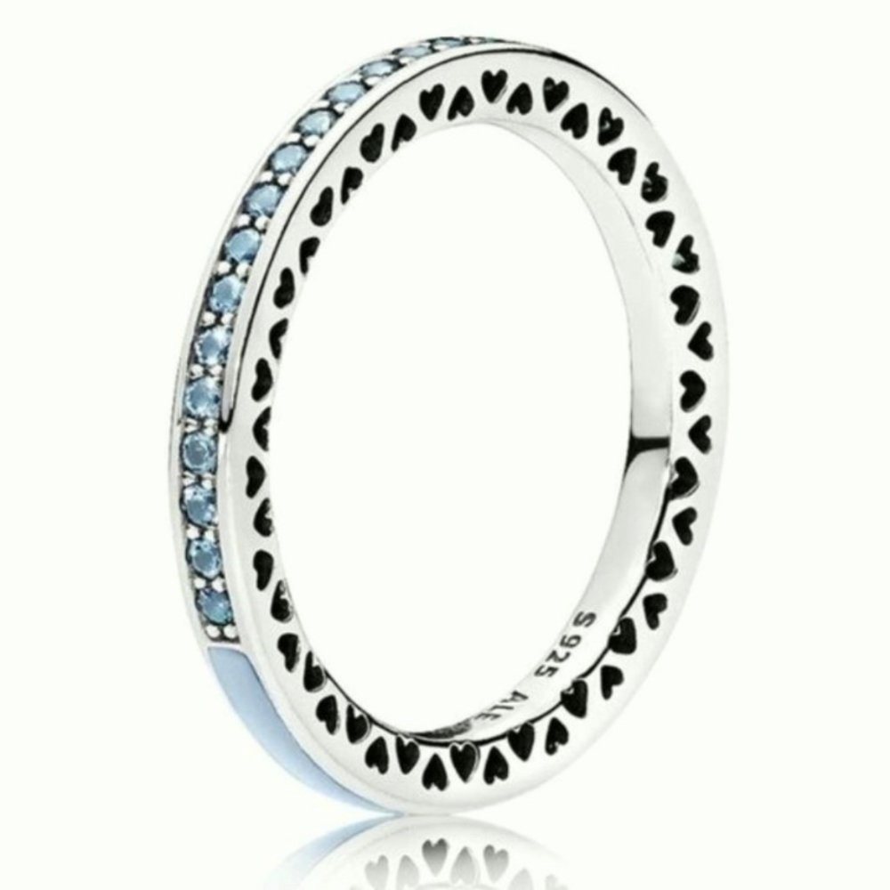 Blue of hearts Pandora ring